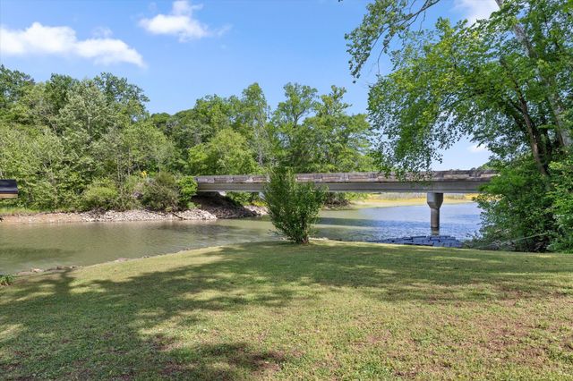 7229 S Wolftever Drive, Ooltewah, TN 37363