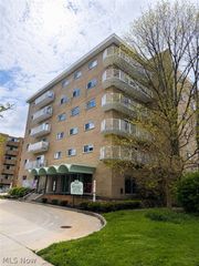14567 Madison Avenue 609, Lakewood, OH 44107