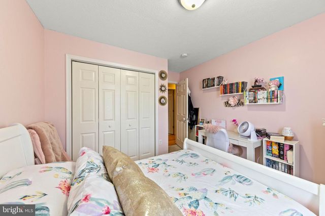 62 SILVER CT, Maurertown, VA 22644