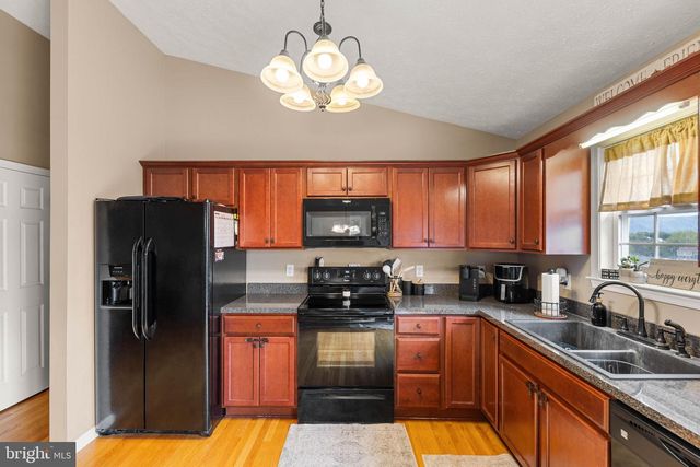 62 SILVER CT, Maurertown, VA 22644