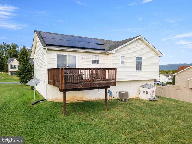 62 SILVER CT, Maurertown, VA 22644