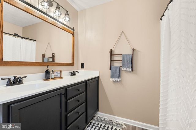 62 SILVER CT, Maurertown, VA 22644