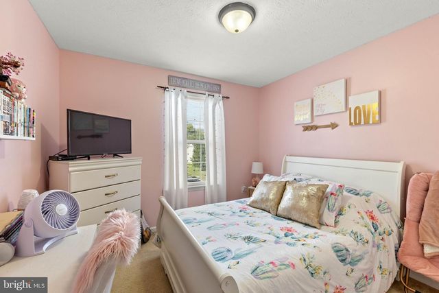 62 SILVER CT, Maurertown, VA 22644