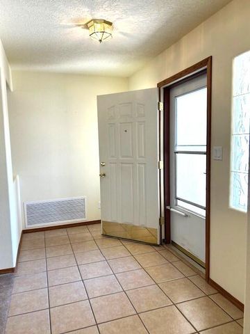 4906 Dolores Hildago Drive SE, Rio Rancho, NM 87124