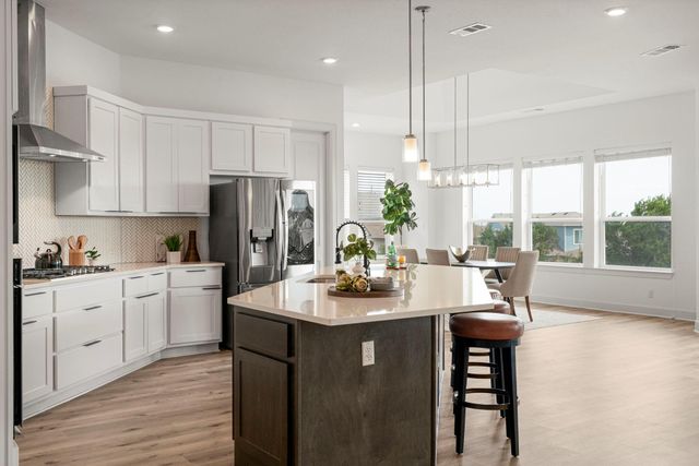 312 Starfire DR, Dripping Springs, TX 78620