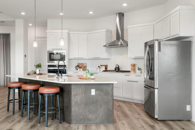 312 Starfire DR, Dripping Springs, TX 78620