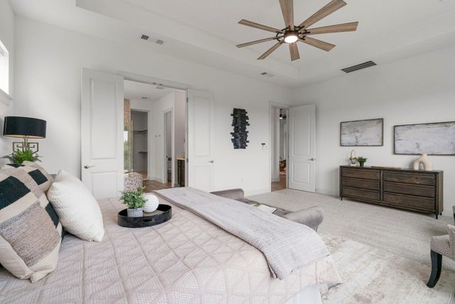 312 Starfire DR, Dripping Springs, TX 78620