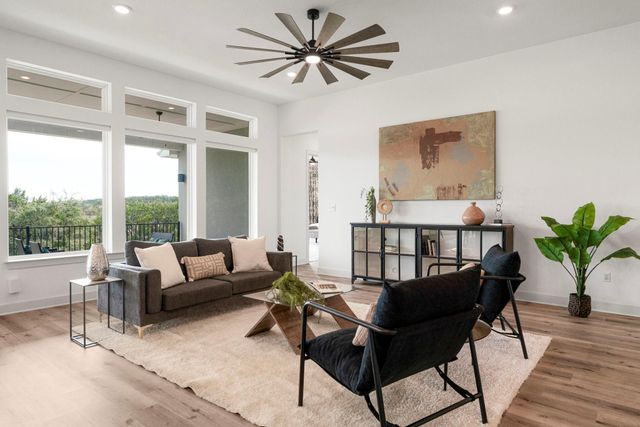 312 Starfire DR, Dripping Springs, TX 78620