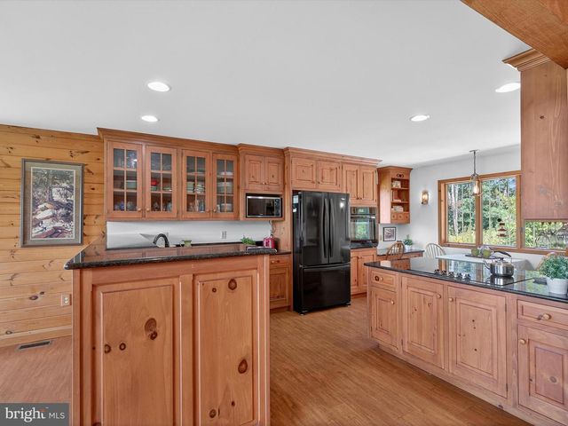 1494 MOUNTAIN RD, Orrtanna, PA 17353