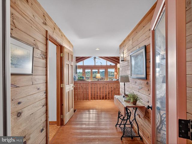 1494 MOUNTAIN RD, Orrtanna, PA 17353