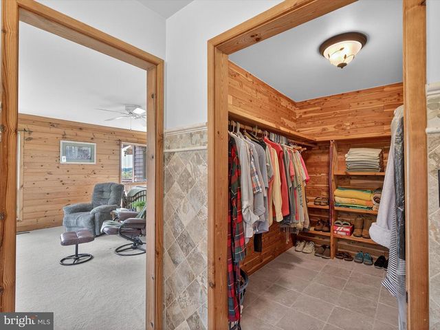 1494 MOUNTAIN RD, Orrtanna, PA 17353