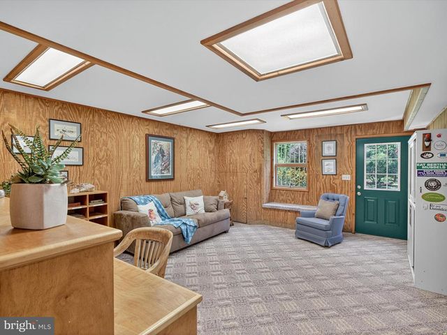 1494 MOUNTAIN RD, Orrtanna, PA 17353