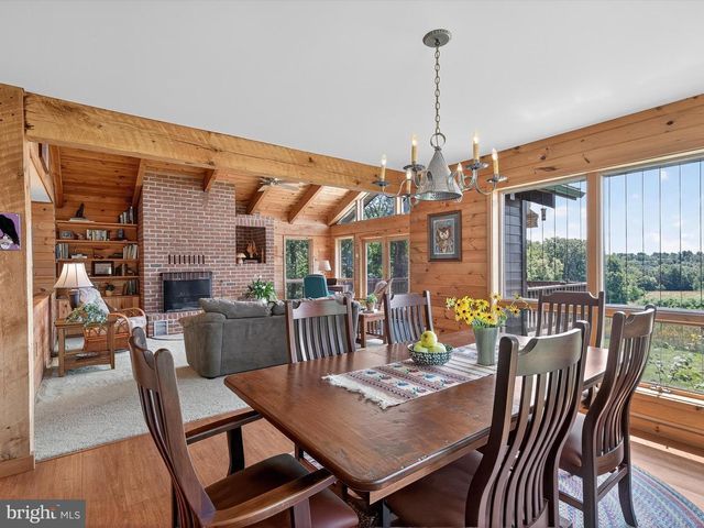 1494 MOUNTAIN RD, Orrtanna, PA 17353