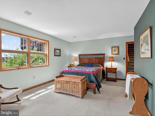 1494 MOUNTAIN RD, Orrtanna, PA 17353