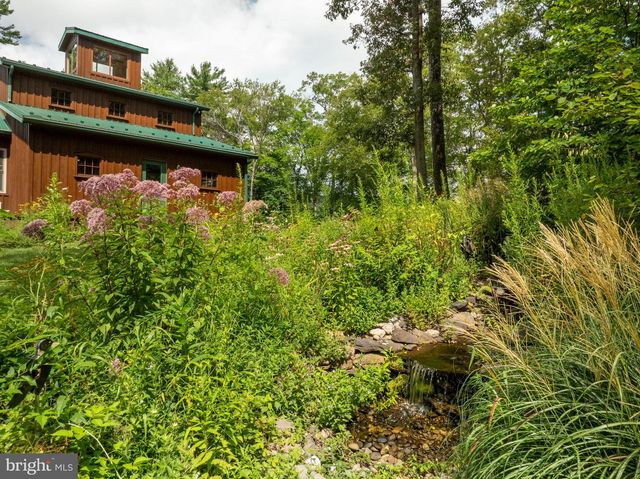 1494 MOUNTAIN RD, Orrtanna, PA 17353