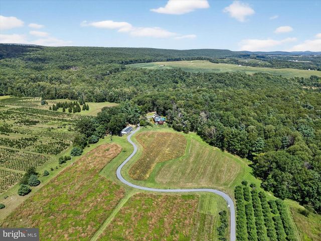 1494 MOUNTAIN RD, Orrtanna, PA 17353