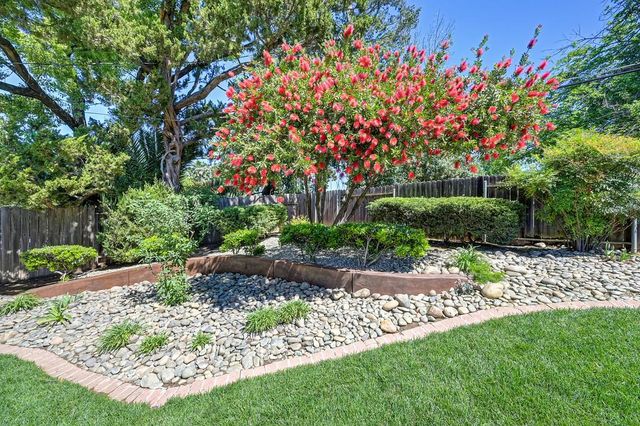 5824 Hesper Way, Carmichael, CA 95608