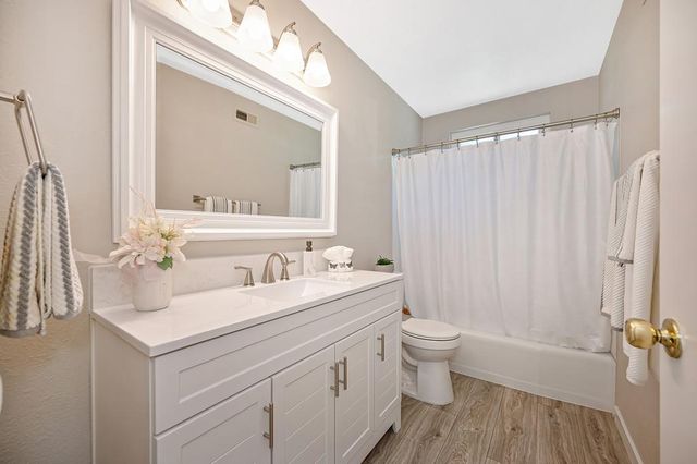 5824 Hesper Way, Carmichael, CA 95608