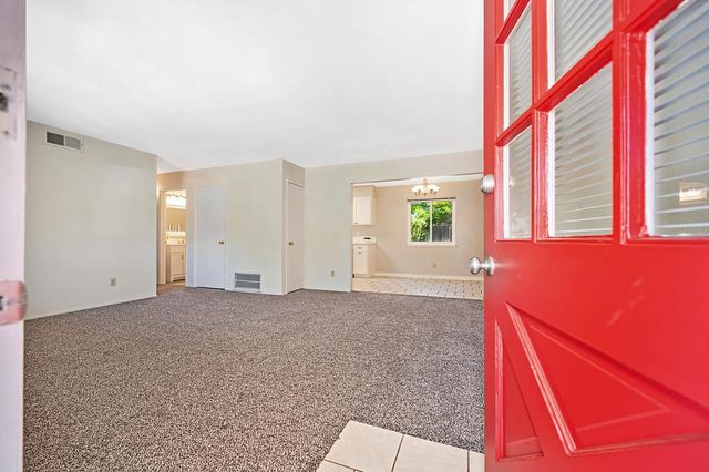 5824 Hesper Way, Carmichael, CA 95608