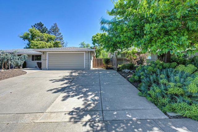 5824 Hesper Way, Carmichael, CA 95608