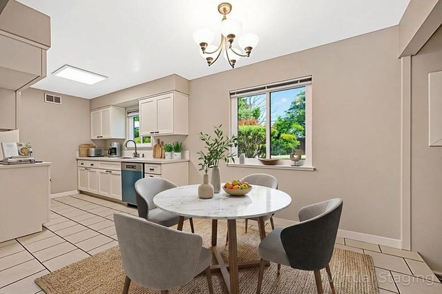 5824 Hesper Way, Carmichael, CA 95608