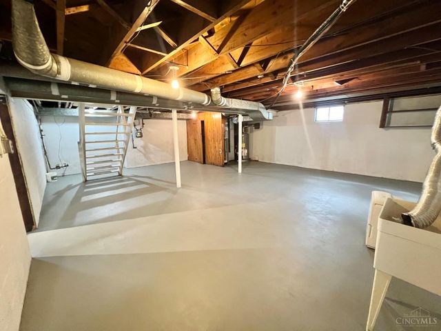 2409 Queen Avenue, Middletown, OH 45044