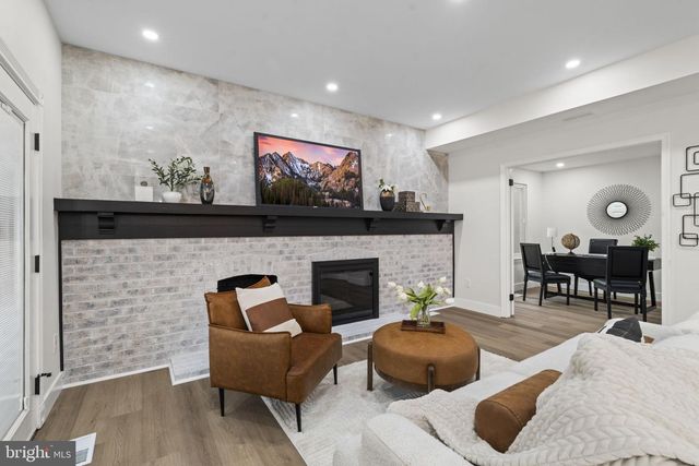 2 HARWOOD DR, Voorhees, NJ 08043