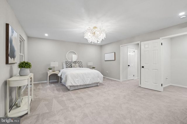 2 HARWOOD DR, Voorhees, NJ 08043