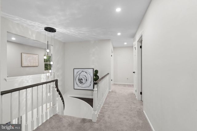2 HARWOOD DR, Voorhees, NJ 08043