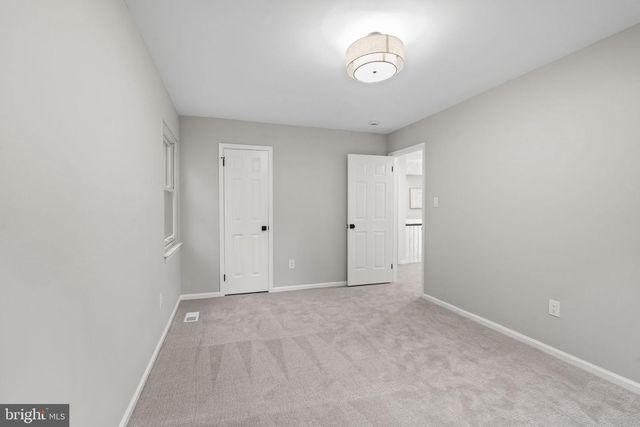 2 HARWOOD DR, Voorhees, NJ 08043