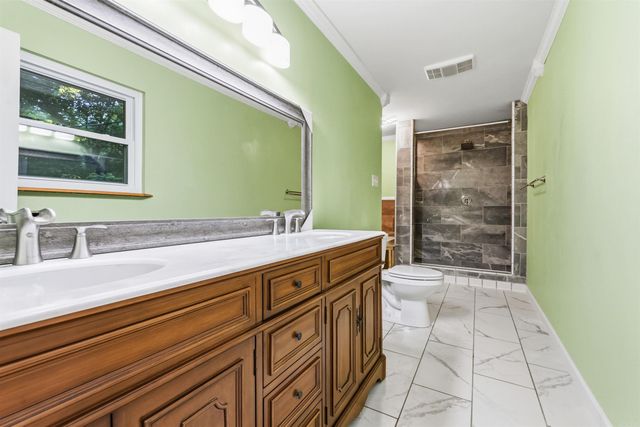 1 Brookway Drive, Sherwood, AR 72120