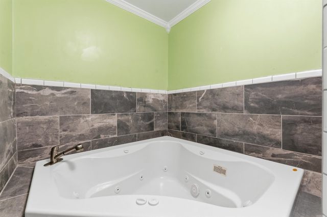 1 Brookway Drive, Sherwood, AR 72120