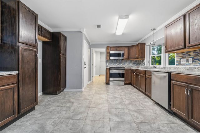 1 Brookway Drive, Sherwood, AR 72120