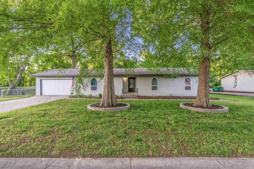 1 Brookway Drive, Sherwood, AR 72120
