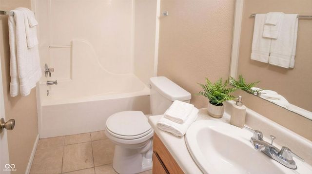 11320 Shady Hollow Lane, Indianapolis, IN 46229