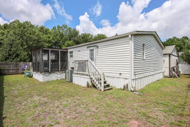 576 Southern Pines Dr., Myrtle Beach, SC 29579