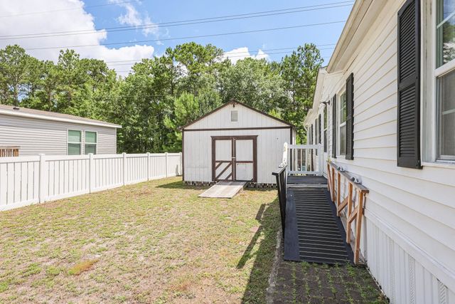 576 Southern Pines Dr., Myrtle Beach, SC 29579
