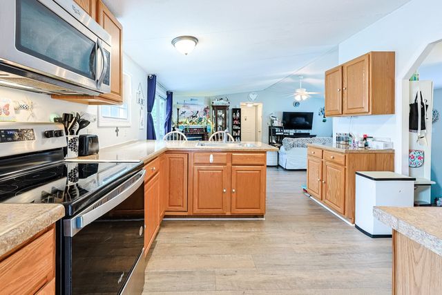 576 Southern Pines Dr., Myrtle Beach, SC 29579