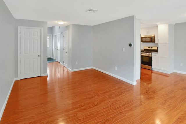 344 Elm St Unit 43, Milford, NH 03055