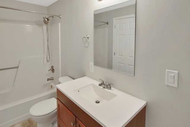 344 Elm St Unit 43, Milford, NH 03055