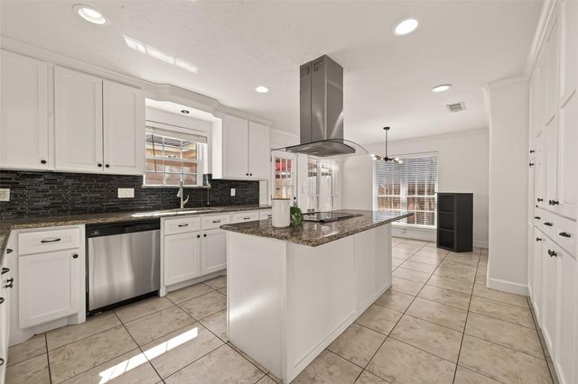 11414 Meadow Lake Drive, Houston, TX 77077