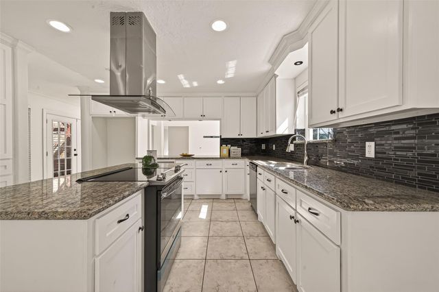 11414 Meadow Lake Drive, Houston, TX 77077