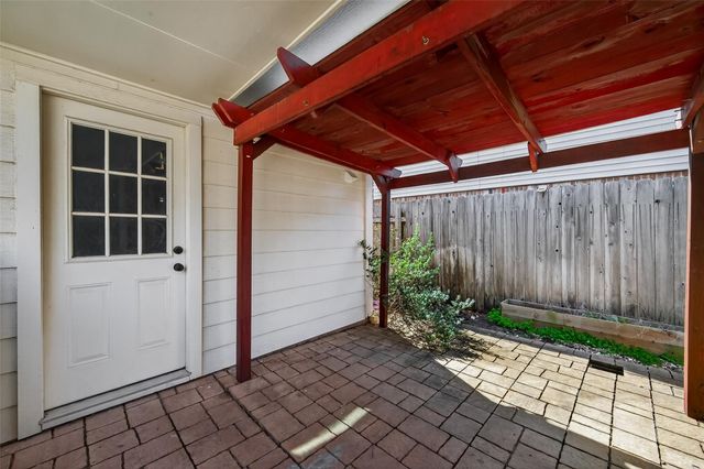 11414 Meadow Lake Drive, Houston, TX 77077