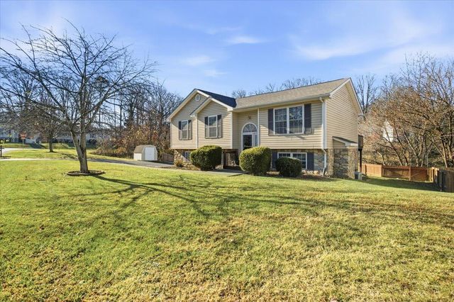 3102 Cedar Meade DR, Roanoke, VA 24014