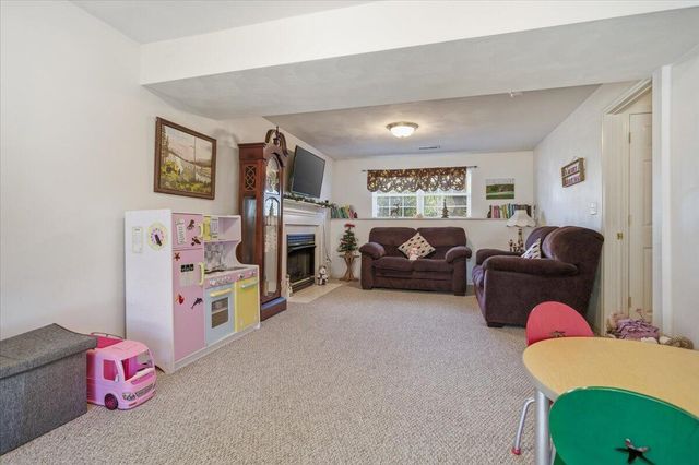 3102 Cedar Meade DR, Roanoke, VA 24014