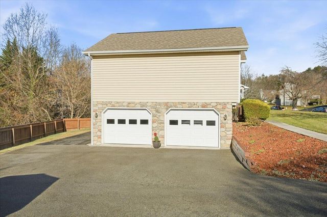 3102 Cedar Meade DR, Roanoke, VA 24014