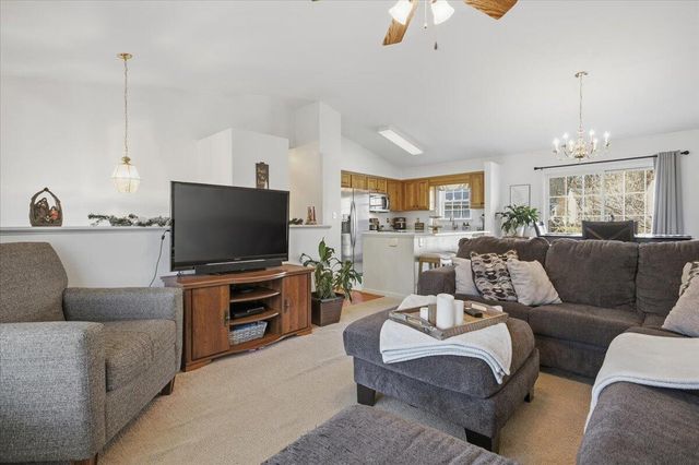 3102 Cedar Meade DR, Roanoke, VA 24014