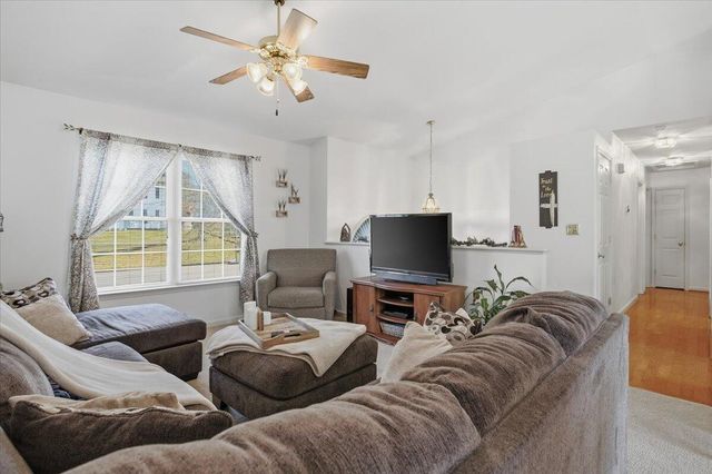 3102 Cedar Meade DR, Roanoke, VA 24014