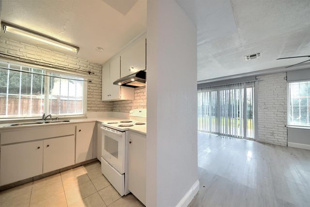 8107 Grenoble Way, Stockton, CA 95210