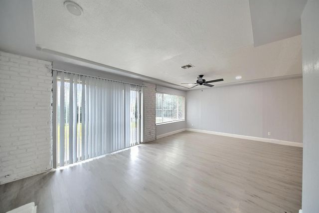 8107 Grenoble Way, Stockton, CA 95210